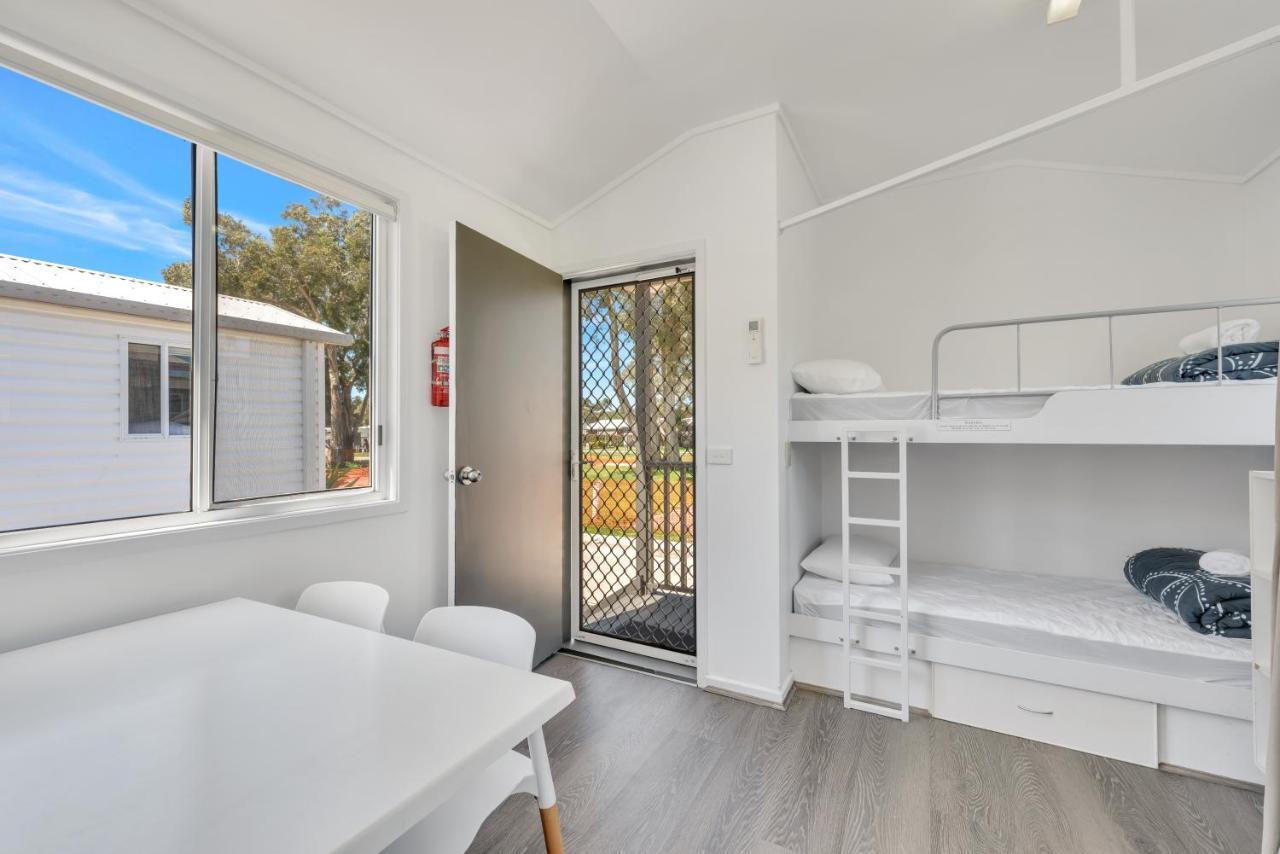 Ingenia Holidays Middle Rock One Mile Extérieur photo